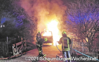 Multivan brennt vollständig aus
