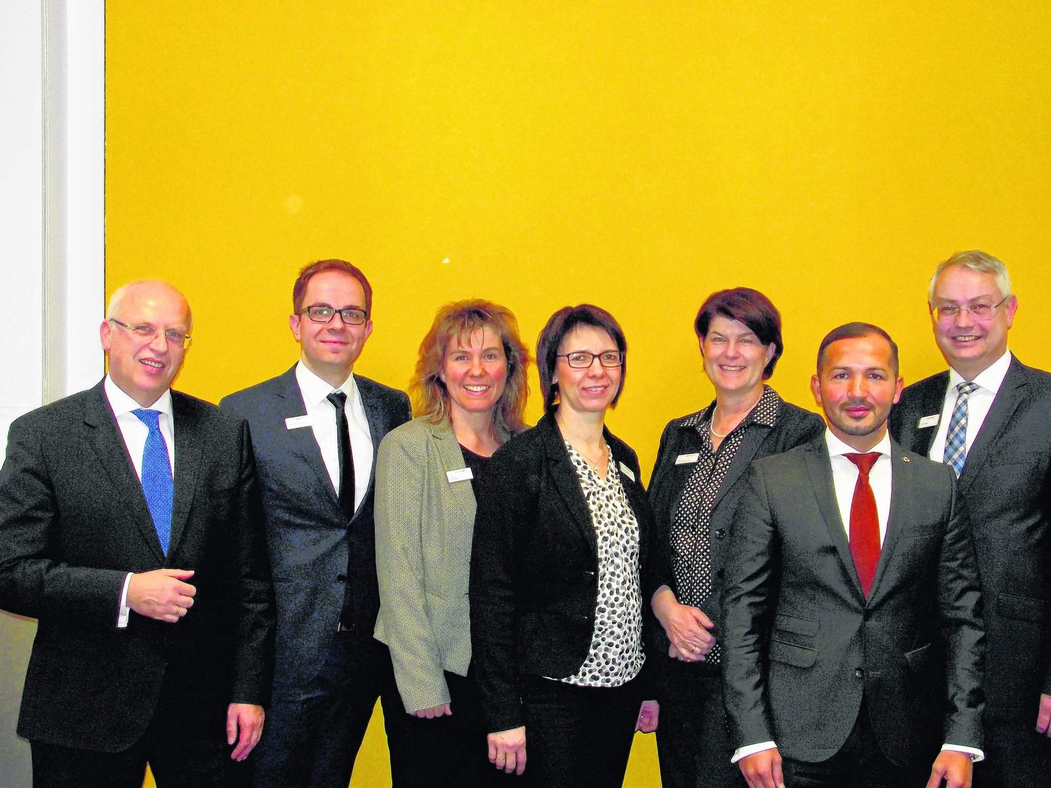 Schaumburger Wochenblatt Die Commerzbank Bleibt Im Schaumburger Land Auf Kurs Onlinebanking Und Personliche Gesprache Sind Voraussetzungen