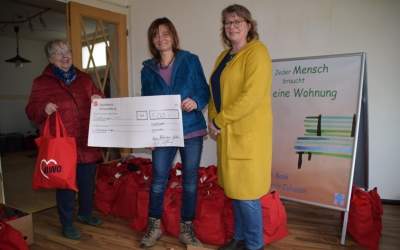 AWO-Stiftung spendet 500 Euro für die Wohnungslosenhilfe