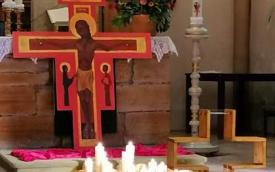 Taizé: Dreiklang aus Gebet, Gesang und Stille 