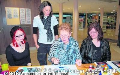 Mit Spritzpistolen das Bank-Foyer gestürmt