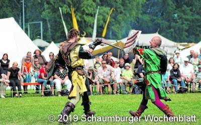 Ritter, Händler und Gaukler im Schlosspark Bückeburg