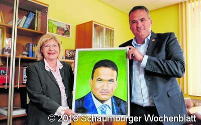 Künstlerin verewigt den Stadtdirektor