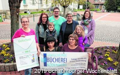 300 Euro Spende für die Bücherei