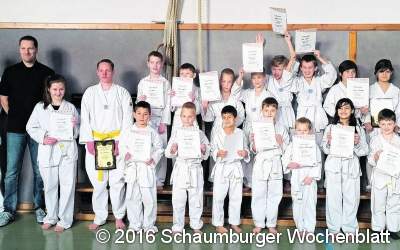 Taekwondo-Prüflinge ausgezeichnet