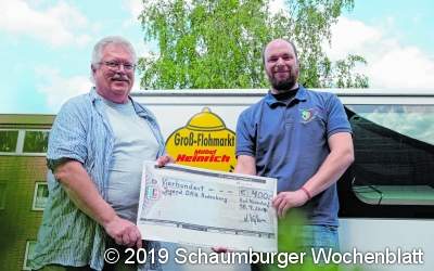 Auch nach 20 Jahren Groß-
Flohmarkt noch mit Spaß dabei