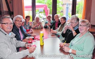 Leckere rote Früchte von den Roten genießen