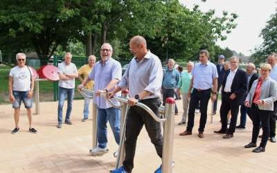 Sanftes Training an der frischen Luft kann starten