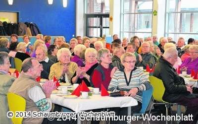 Adventsfeier für Senioren erstmals im Gemeindehaus