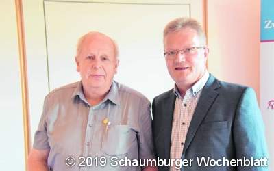 Meister der Zwerghuhnzucht