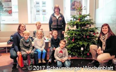 Weihnachtlicher Besuch in der Bank