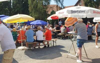 Heißer Rock beim Frühschoppen