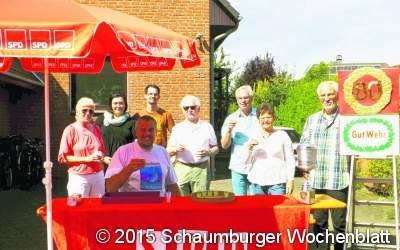SPD Gümmer verteilt Getränke