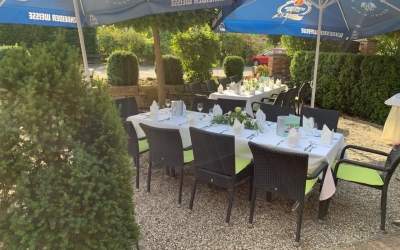 Spargelgenuss und schmackhafte Braten-Büffets
