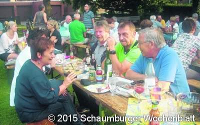 Zum Dorfpicknick kommen 90 Bürger