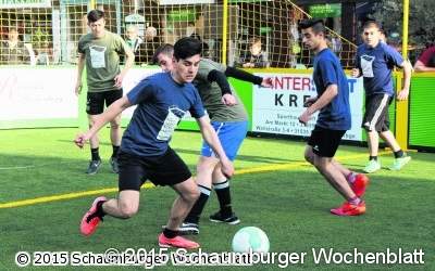 Fußball-Spaß zum Maifest auf Kunstrasen