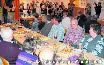 Kirchenmitglieder feiern Weinfest