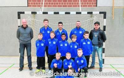 Neue Trainingsanzüge für die F1- Junioren