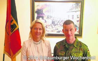 Abgeordnete besucht Truppe