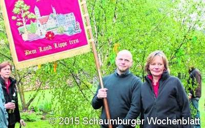 Heimatverein zeigt neue Vereinsstandarte