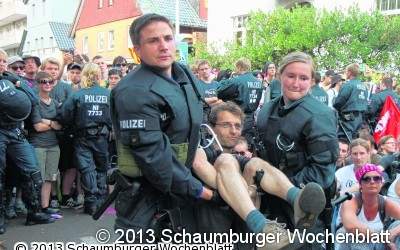 Gegendemonstranten blockieren Wincklerbad