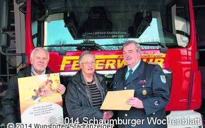 Stadtfeuerwehr übergibt Spende an 