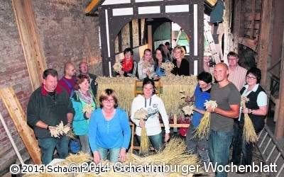 300-Seelendorf schmückt vier Erntewagen