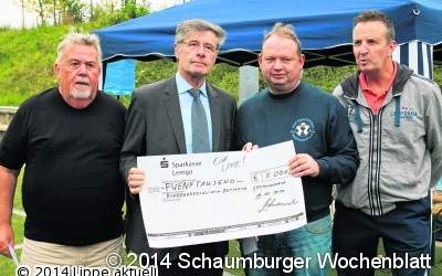 Überraschung beim Benefiz-Fußballturnier