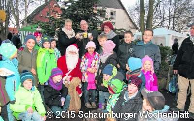 Erst Theaterstück, dann Weihnachtsmarkt eröffnet