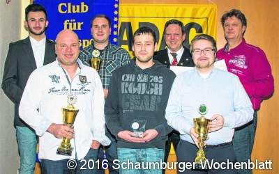 Motorsportclub ehrt Mitglieder