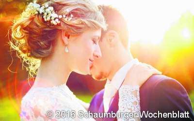 Von Kopf bis Fuß eine schöne Braut