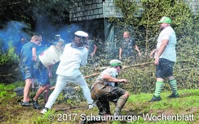 Von Säbelzahntigern, Bademeistern in der Exter und einem warmen Schnaps