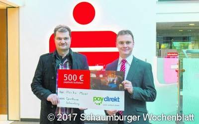 Sparkasse überreicht 500 Euro