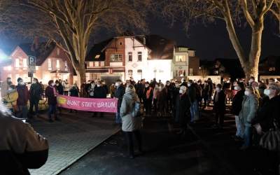 Weiterhin jeden Montag Kundgebung am Rathaus