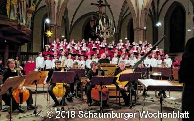 Wunderbare Weihnachtsgesänge verschiedener heimischer Chöre