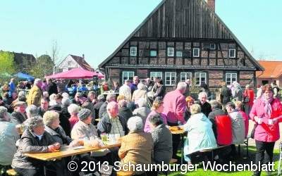 Frühjahrsfest am Bauernhaus lockt gutgelaunte Besucher