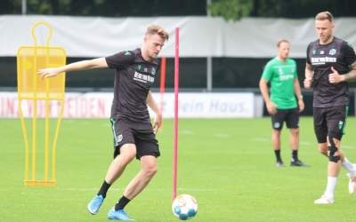 96 schraubt an Schlüsselpositionen im Team