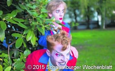 Mit Max und Moritz hinterm Busch