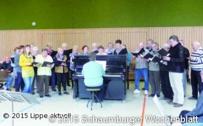 Sänger begrüßen den Mai