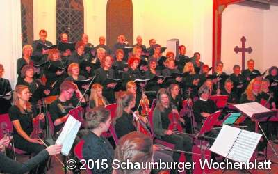 Volle Kirche zur Premiere