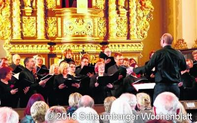 ﻿Kirchen sind bis auf den letzten Platz gefüllt