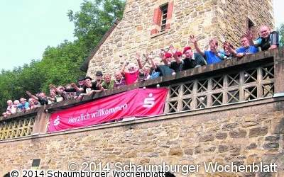 Am Klippenturm rollen die Kugeln über den Kies