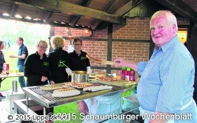 Speisen, Tanz und Flötentöne