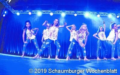 Fantastische, vielseitige Kostüme und mitreißende Choreografien