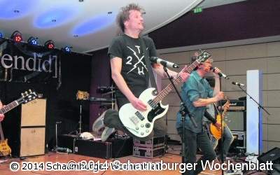 Volldampf vor und auf der Bühne