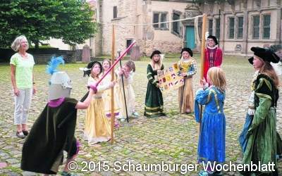 Hofdamen und Ritter