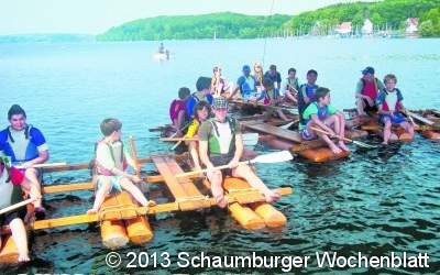 Tischtennisnachwuchs sticht per Floß in See