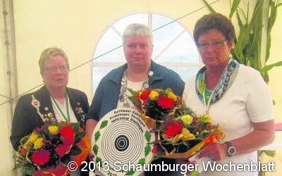 Das ehrwürdige Königspaar bilden Sabine Cording und Bernd Scholz