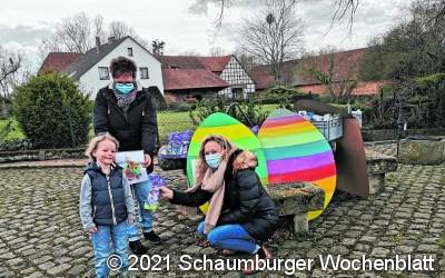 Kinder malen Osterbilder
