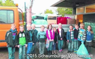 Eltern und Kinder helfen mit